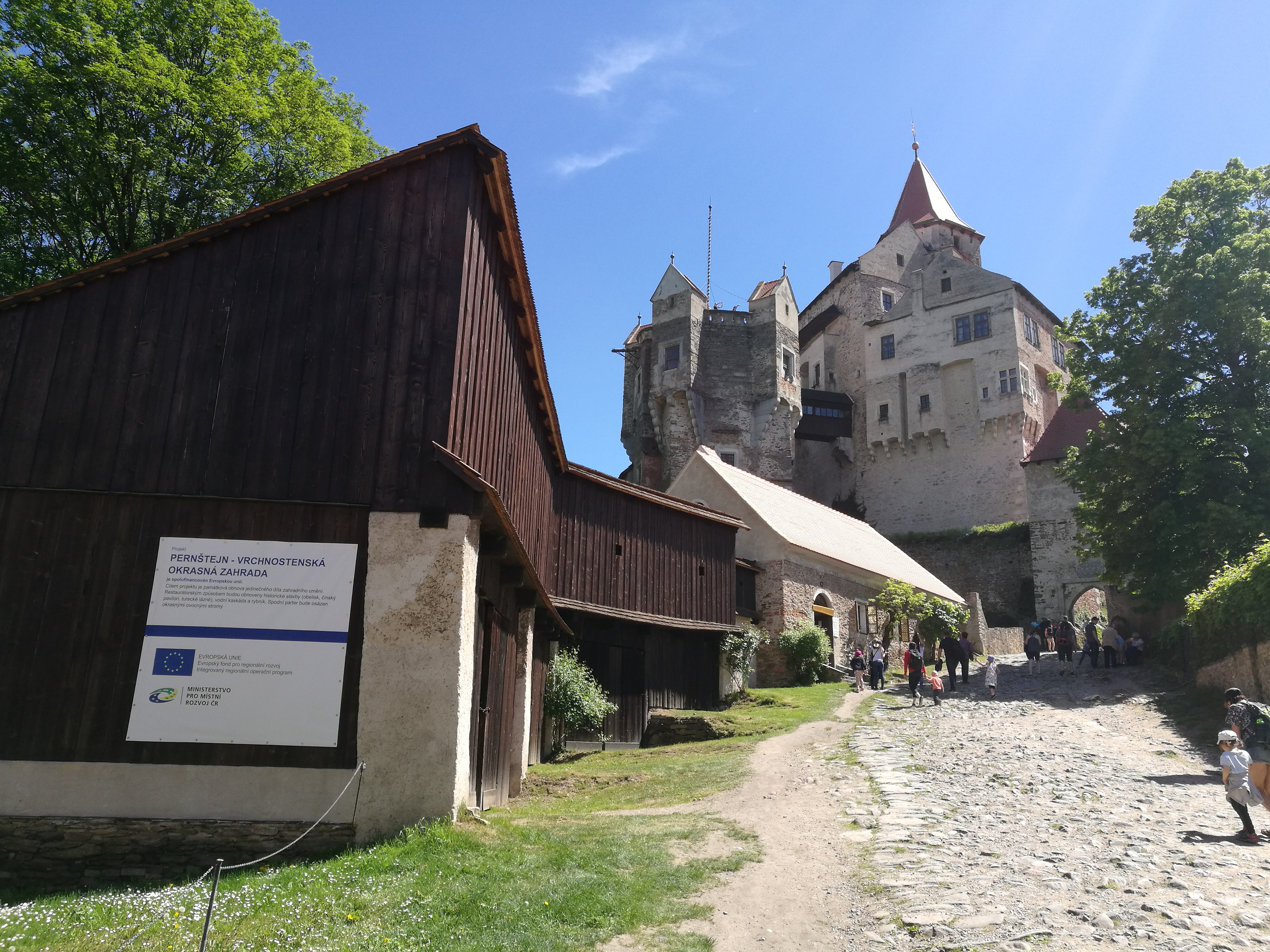 Pernštejn - vrchnostenská okrasná zahrada