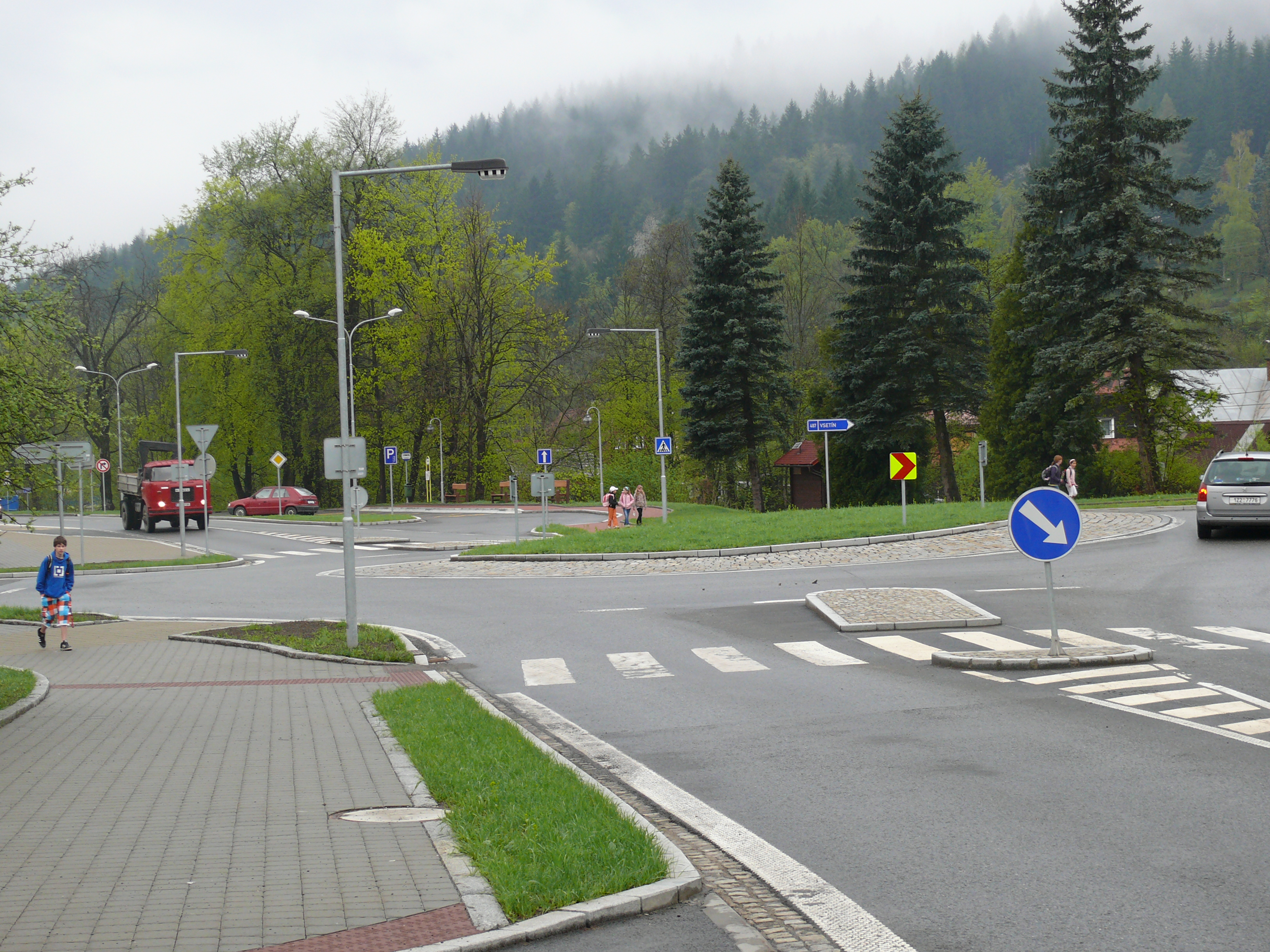 Silnice II/487: Nový Hrozenkov - Podťaté; 1. etapa - Velké Karlovice, část obec