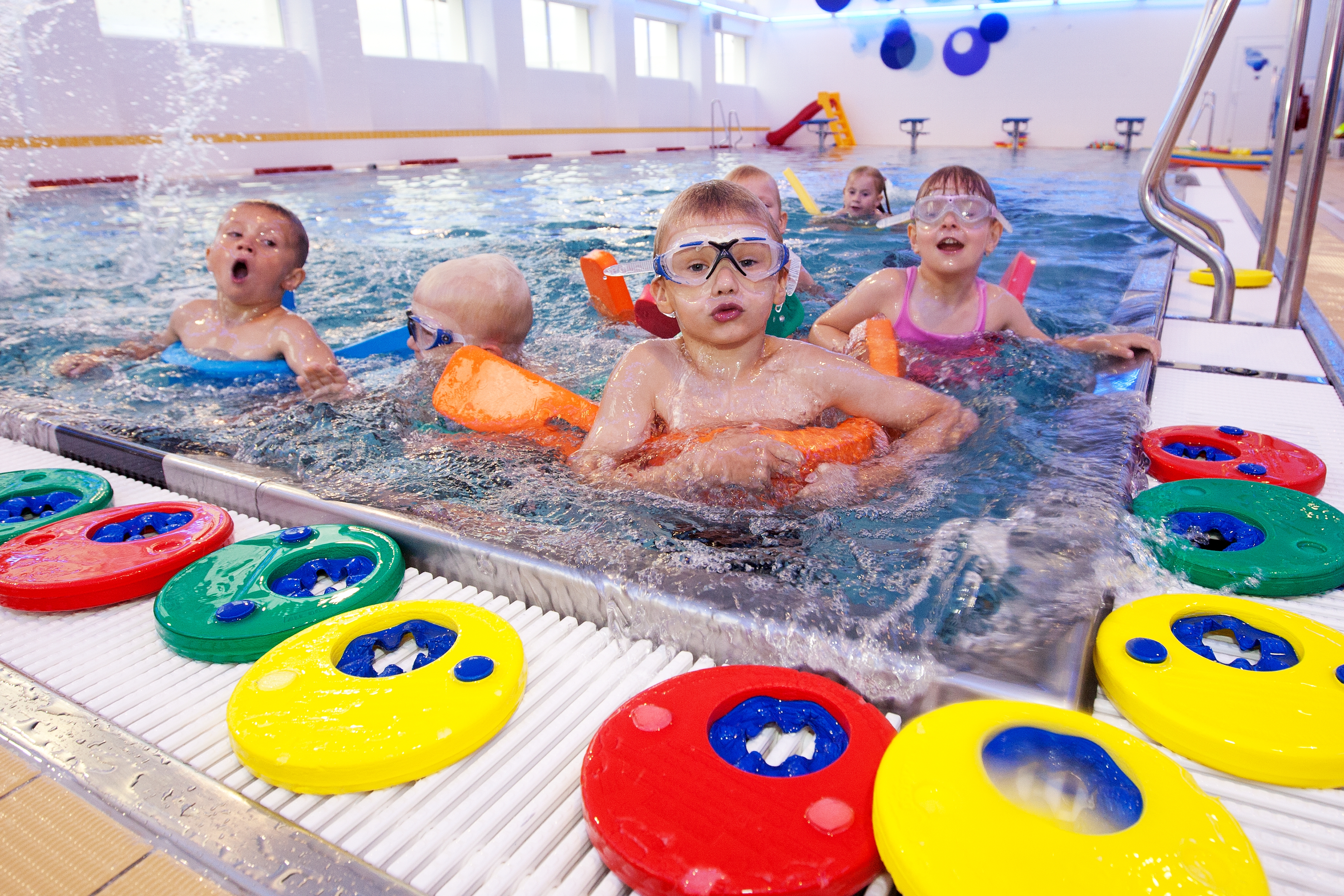 Bazén Výšinka - plavání v Turnově pro všechny a bez překážek