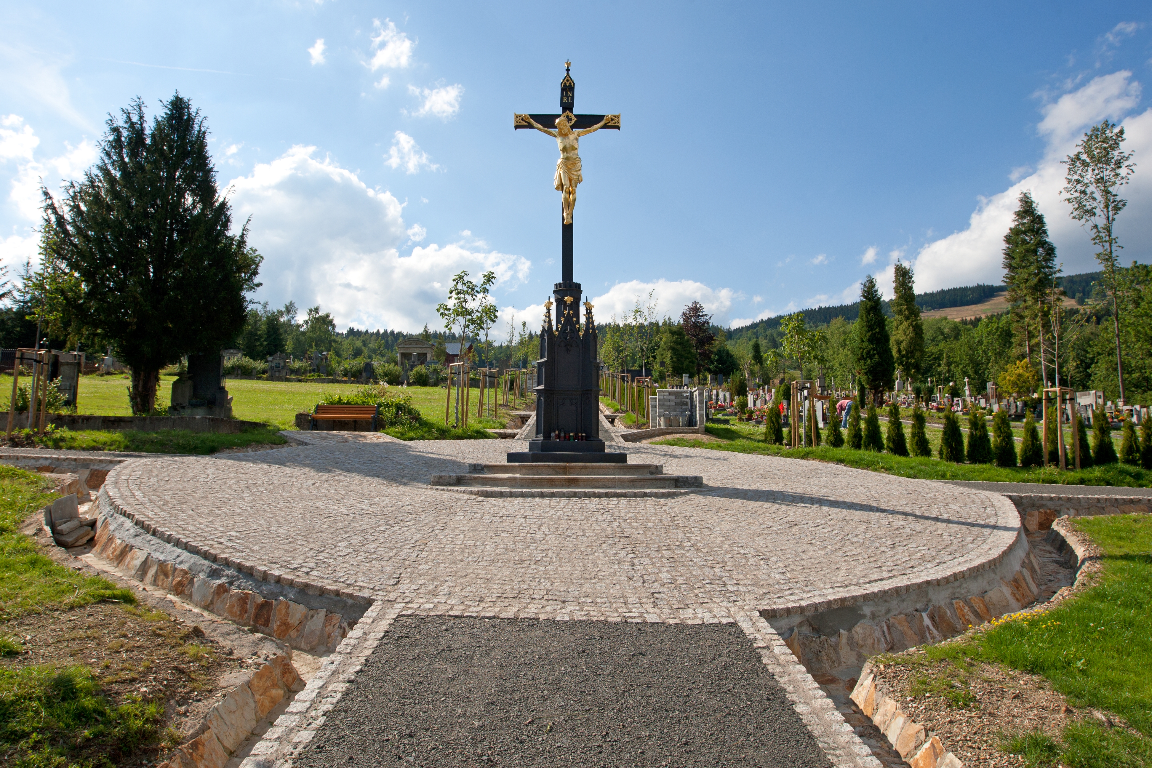 Městský hřbitov v Rokytnici nad Jizerou - revitalizace veřejného prostranství a obnova zeleně