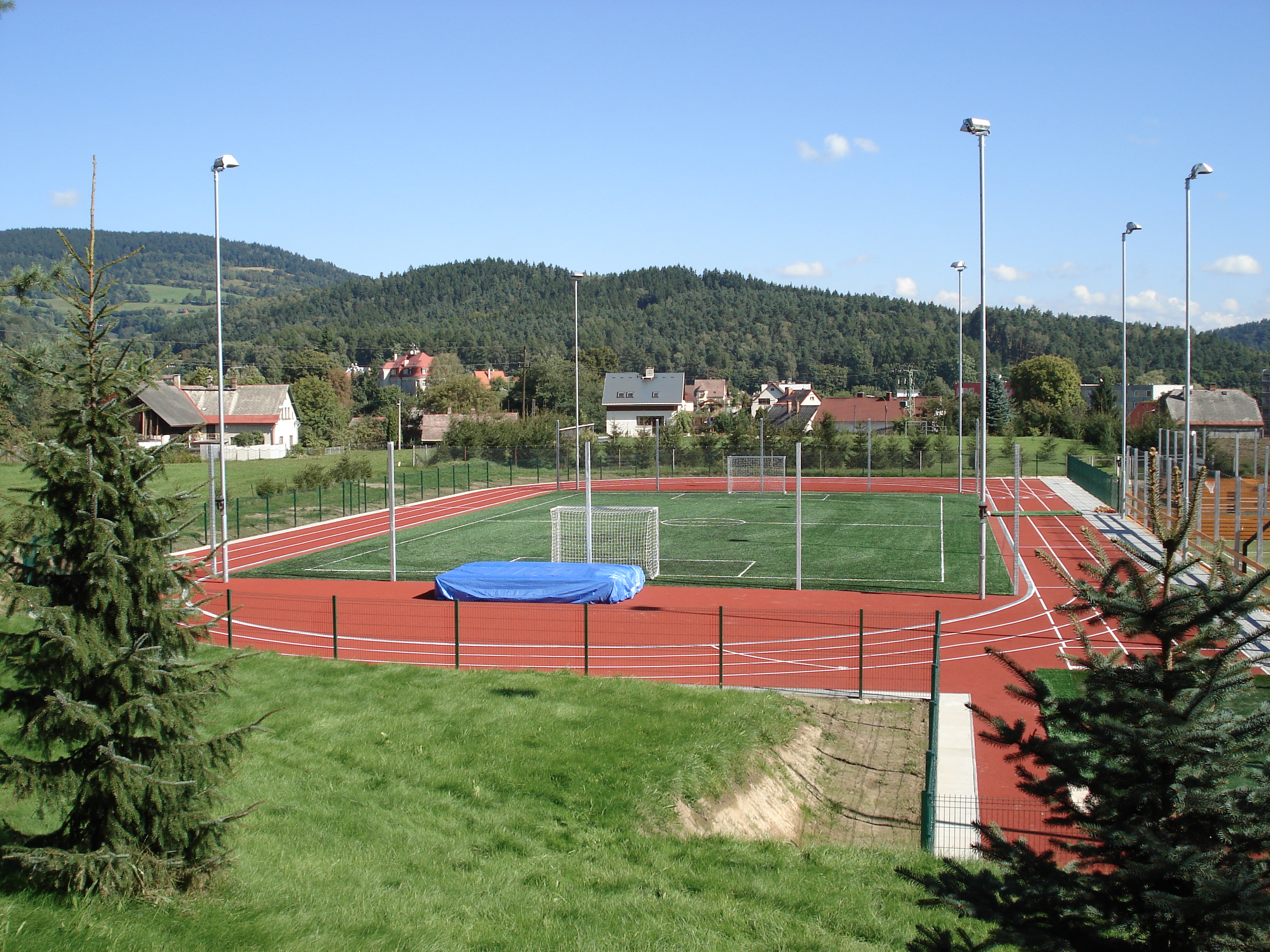 Sportovní areál pro ZŠ Hodkovice nad Mohelkou