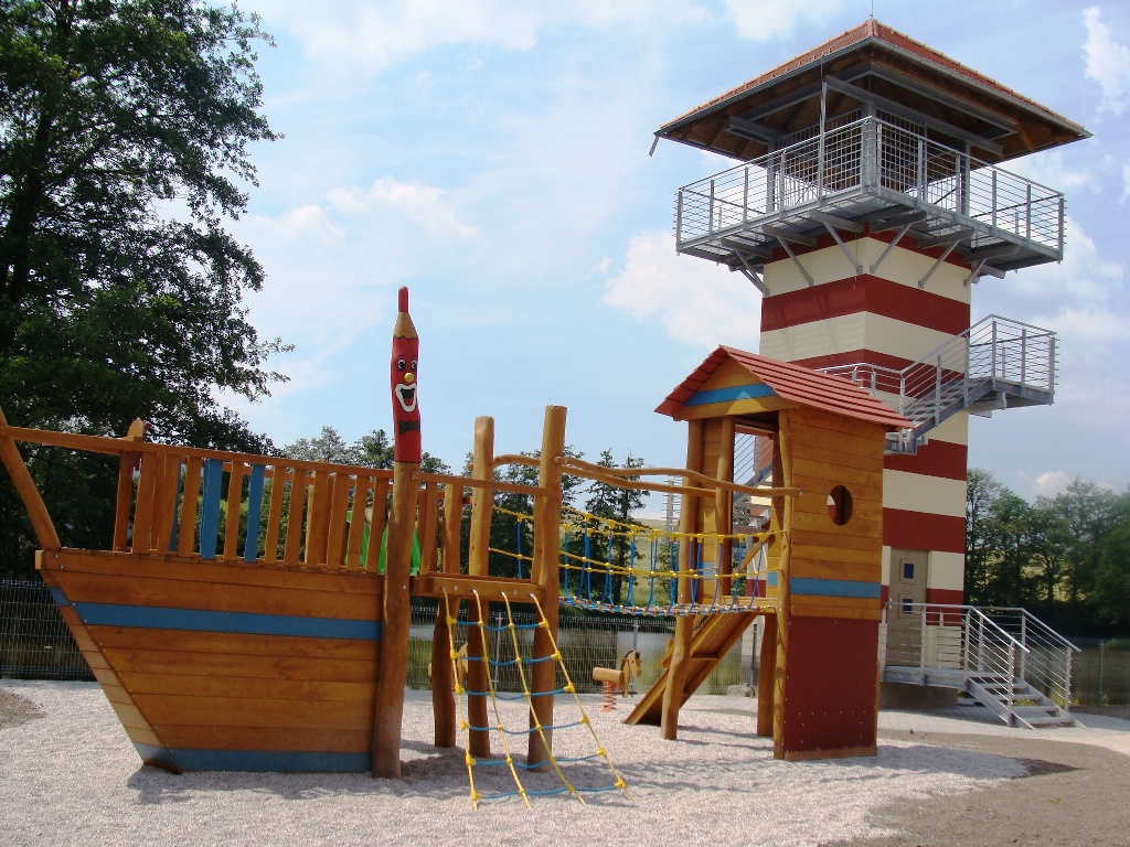 Dětské hřiště u Podbrdského muzea v  Rožmitále pod Třemšínem