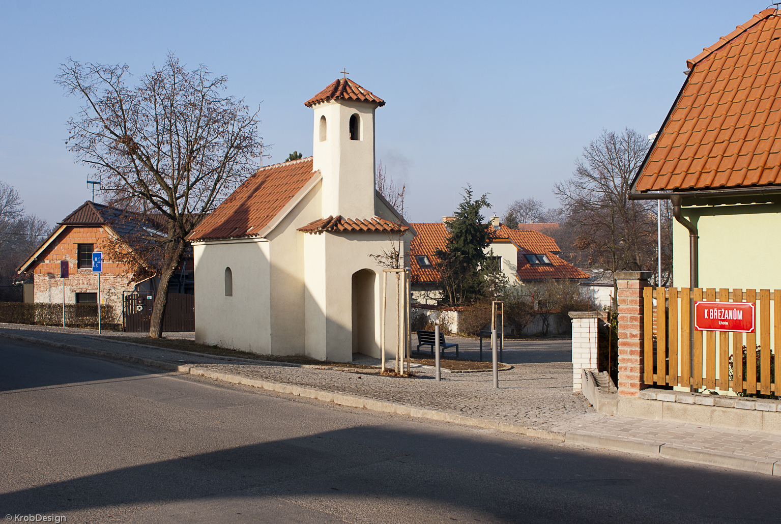 Regenerace historické návsi v obci Lhota u Dolních Břežan