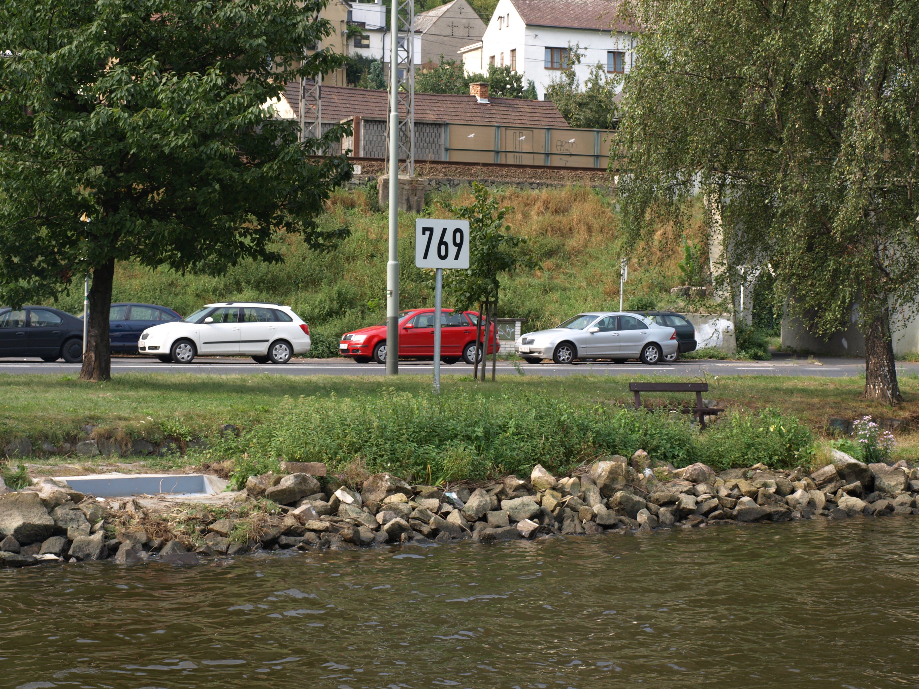 Kilometráž a značení labské vodní cesty