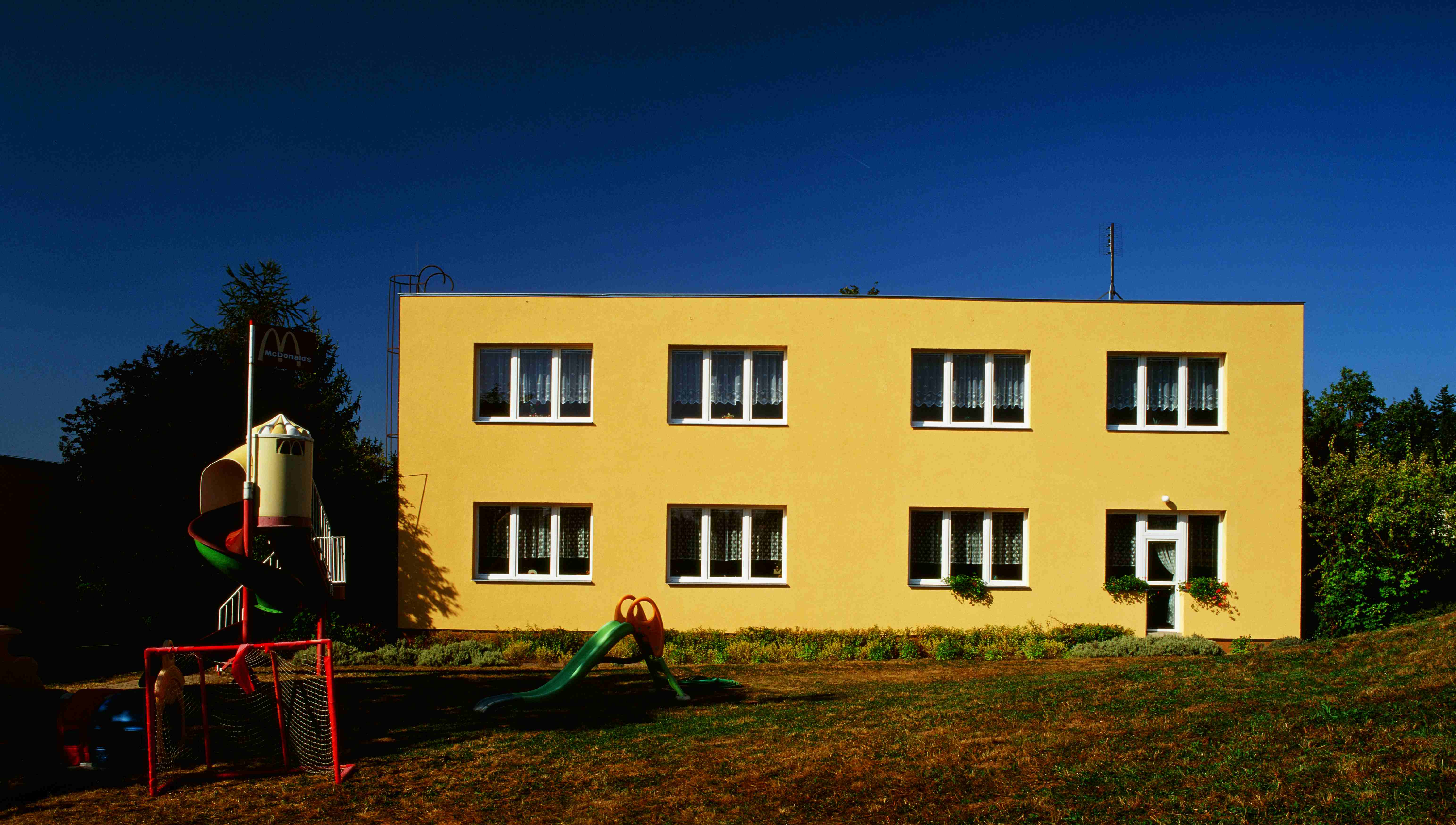 Zlepšení tepelně technických vlastností budovy mateřské školy v Průhonicích