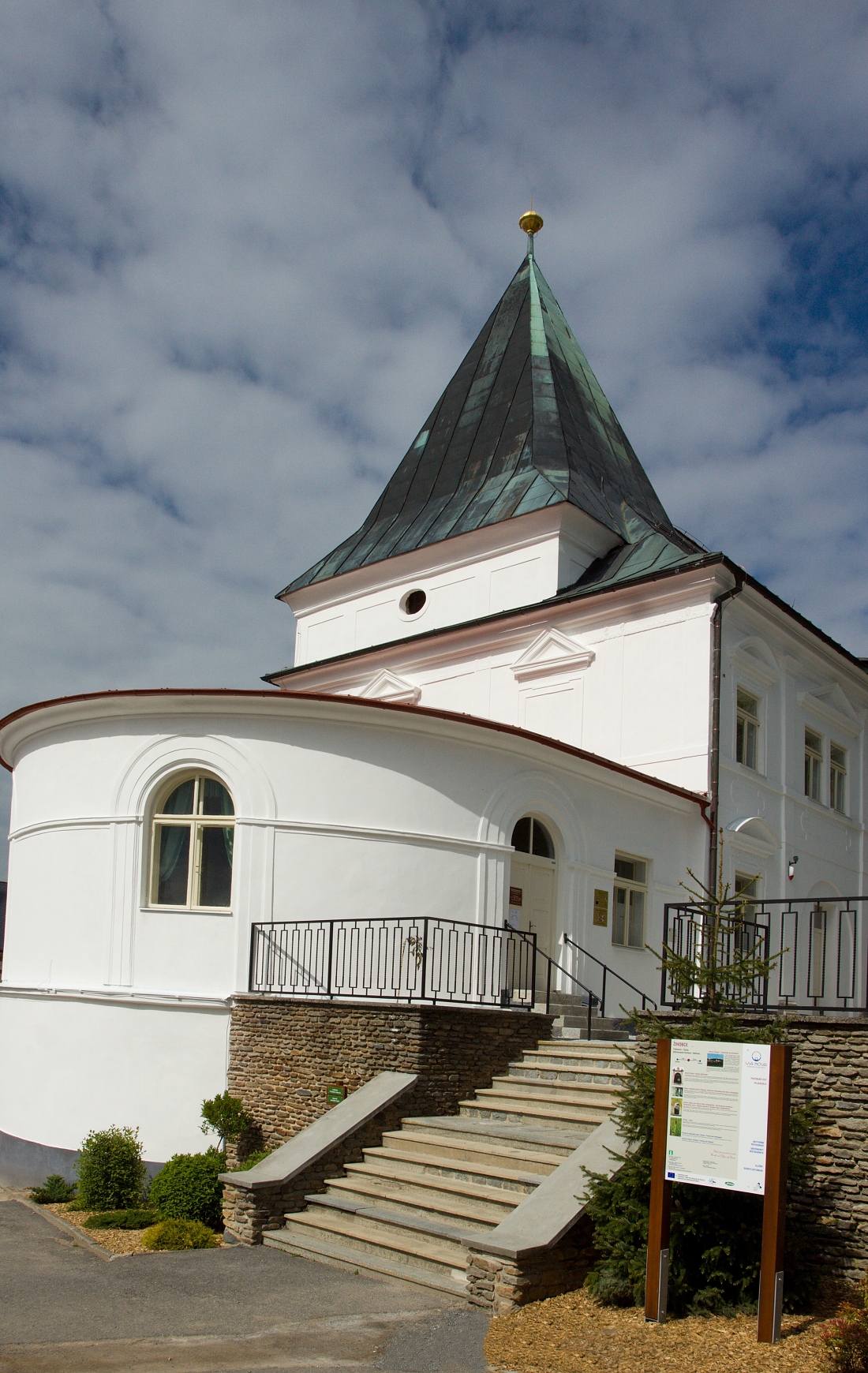 Žihobce - zámek, revitalizace a kulturní využití historického objektu