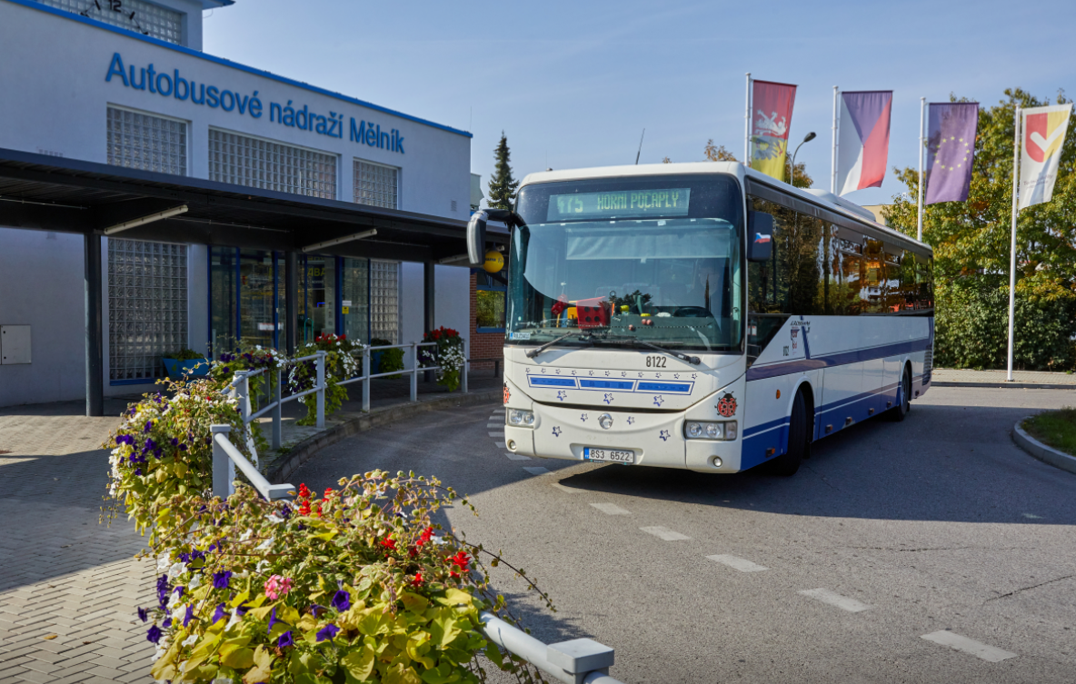 Kde fondy EU  pomáhají: Modernizované autobusové nádraží v Mělníku nabízí komfort a bezpečí