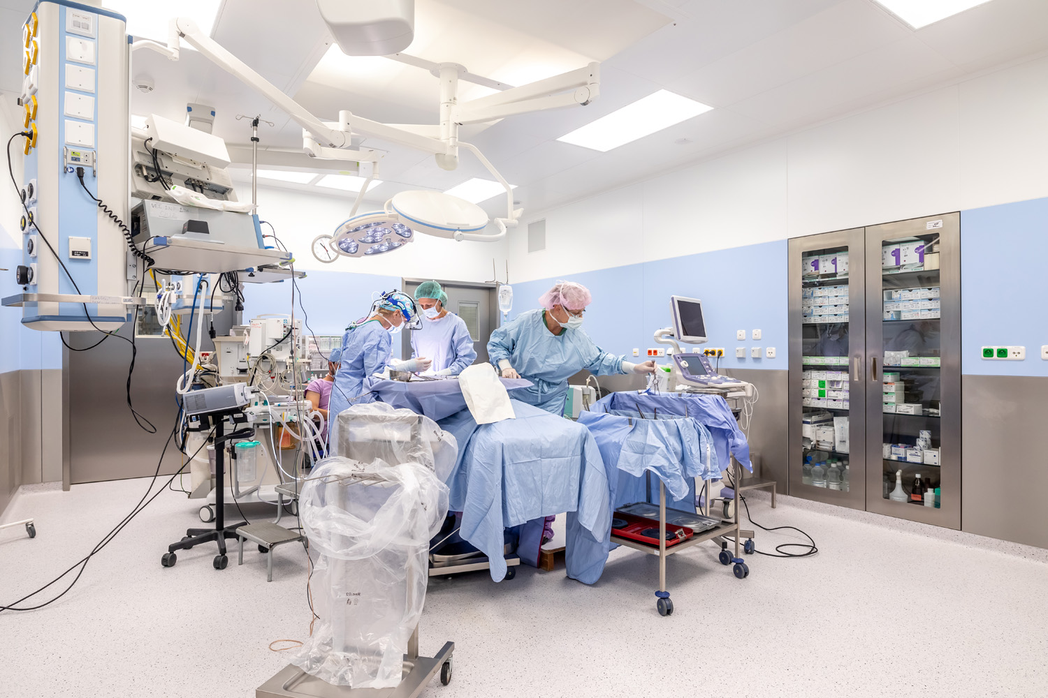 Technologická obnova operačních sálů ve FN Brno pro chirurgii 