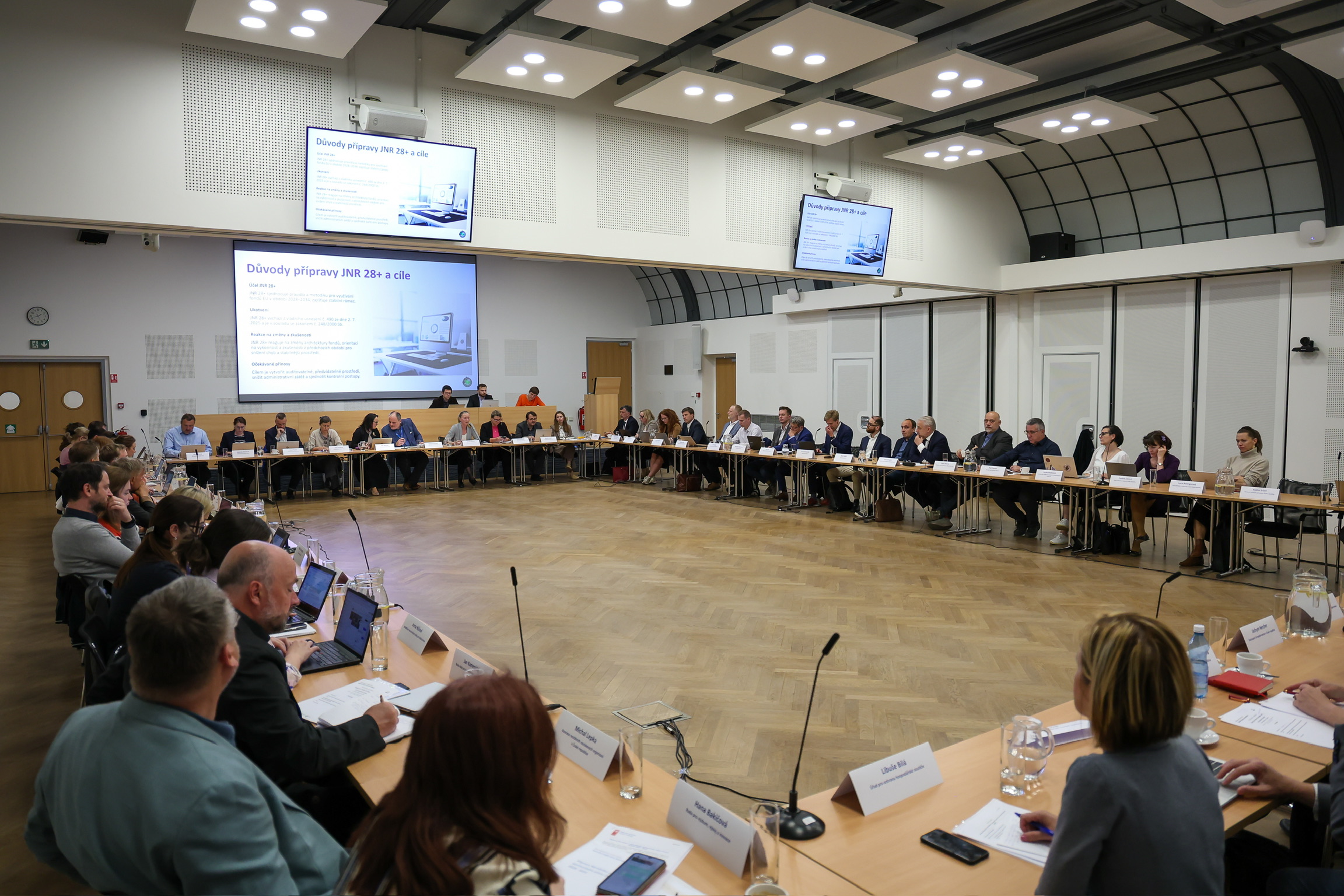 Příprava na další období evropských fondů zrychluje. Rada pro fondy řešila plány do roku 2034 i omezení byrokracie