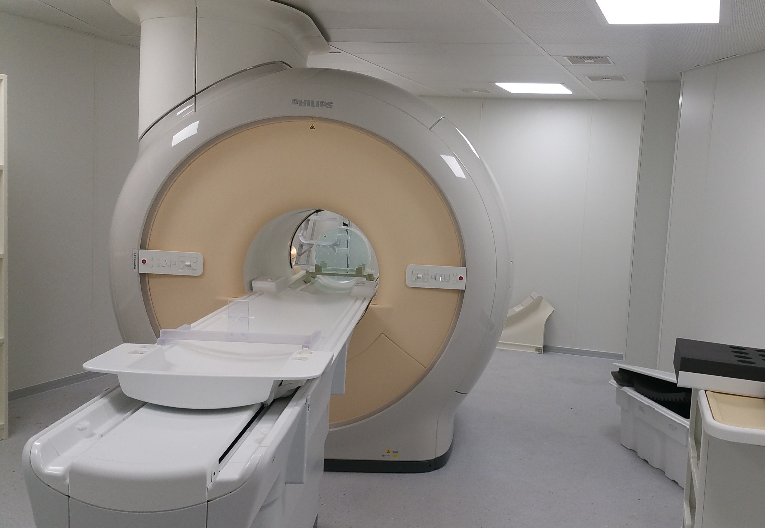 MAGNETICKÁ REZONANCE V NEMOCNICI S POLIKLINIKOU ČESKÁ LÍPA A.S.