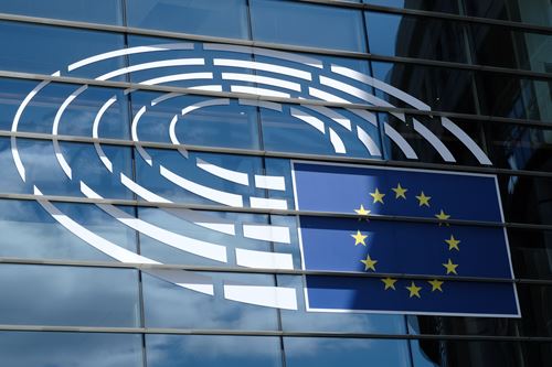 Česko vykročilo za evropskou finanční podporou. Do roku 2027 má dostat bilion korun, z toho většinu 