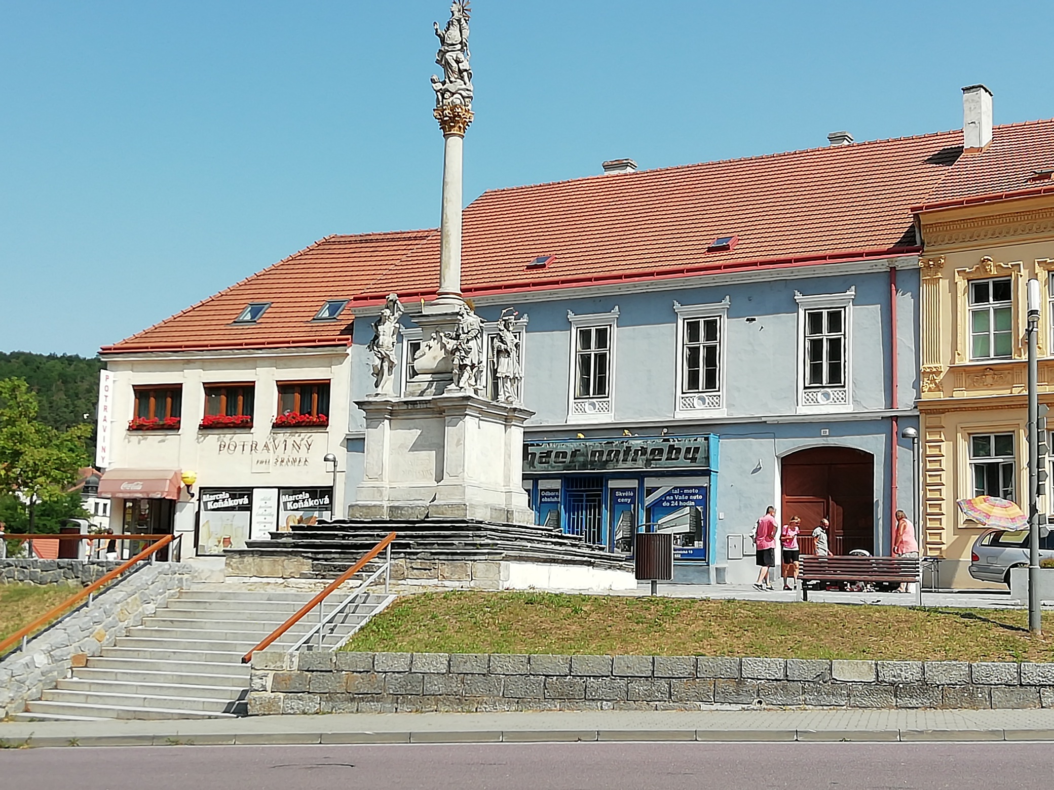 Vranov nad Dyjí - náměstí: rekonstrukce plochy u morového sloupu